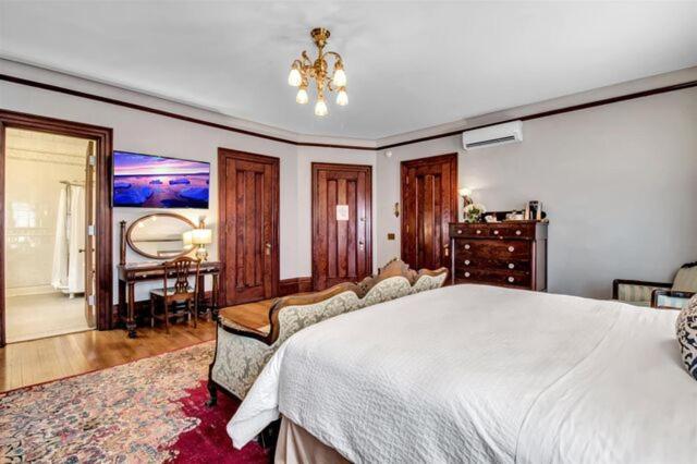Innbuffalo Off Elmwood Εξωτερικό φωτογραφία